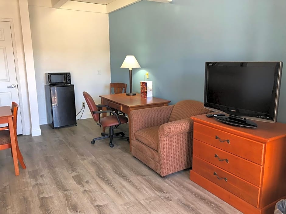 All Seasons Lodge