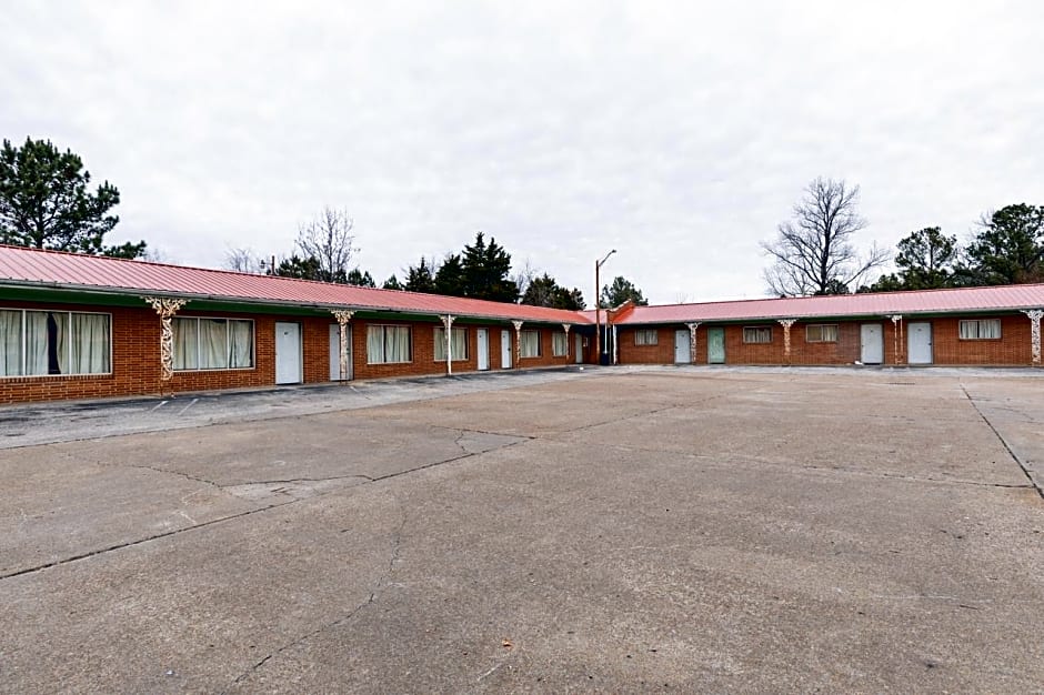 OYO Hotel Holly Springs MS
