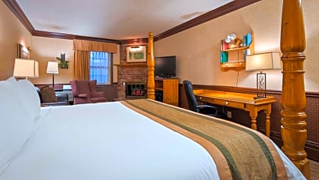 suite-1 king bed, non-smoking, renaissance, whirlpool, two fireplaces, refrigerator, full breakfast