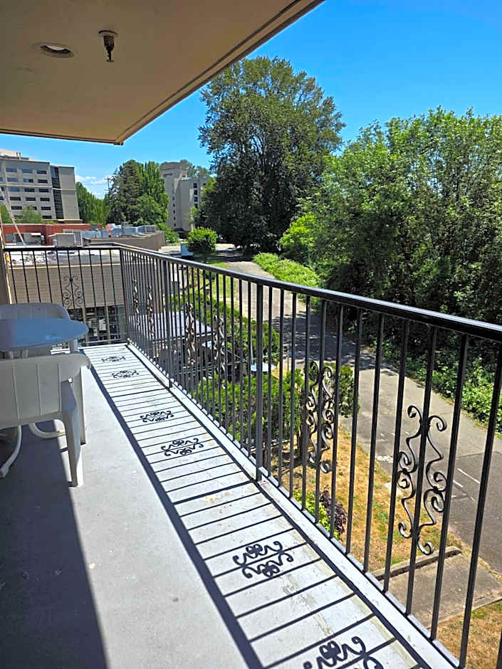Ramada by Wyndham Tukwila Southcenter