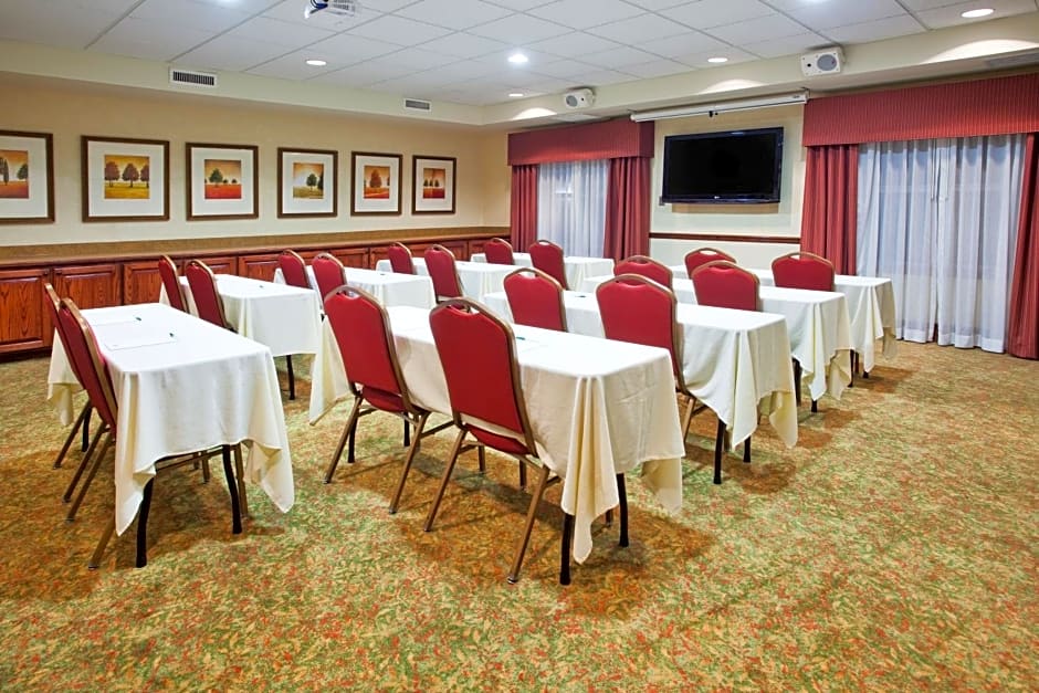 Country Inn & Suites by Radisson, Macon North, GA