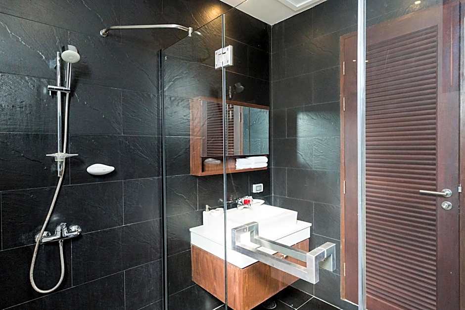 Amatapura Beachfront Villa 12, SHA Certified