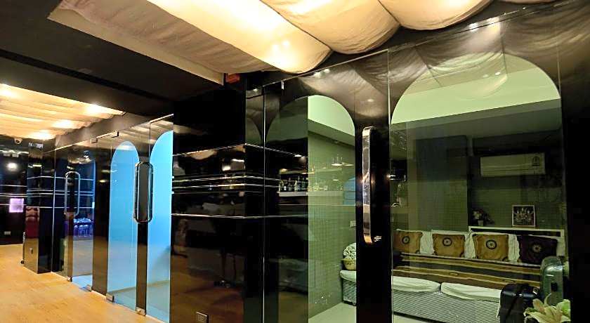 De Lux Bangkok Hotel