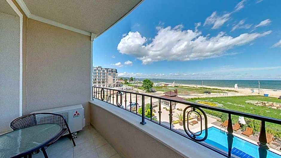 Sunny Castle Hotel - All Inclusive, Beach and Free parking