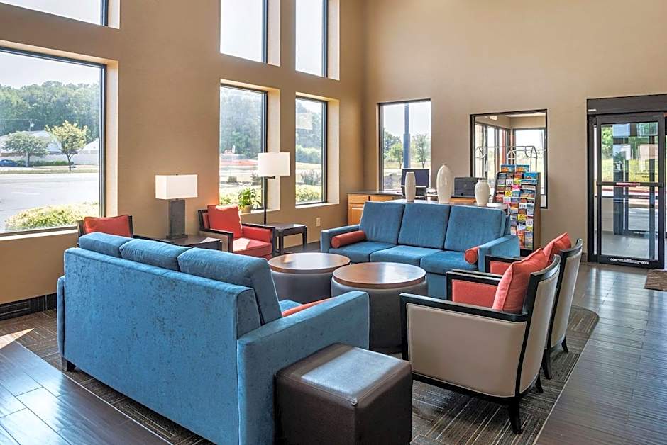 Comfort Suites Hagerstown Southeast
