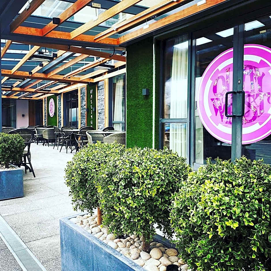 Allingham Arms Hotel