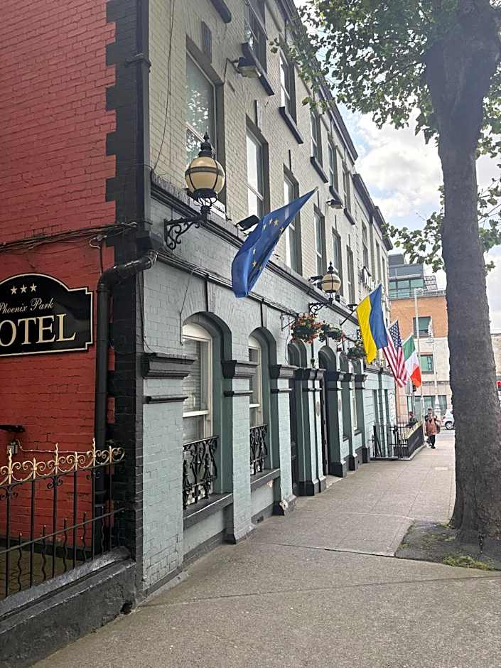 Photo 1 of 30 of Phoenix Park Hotel
