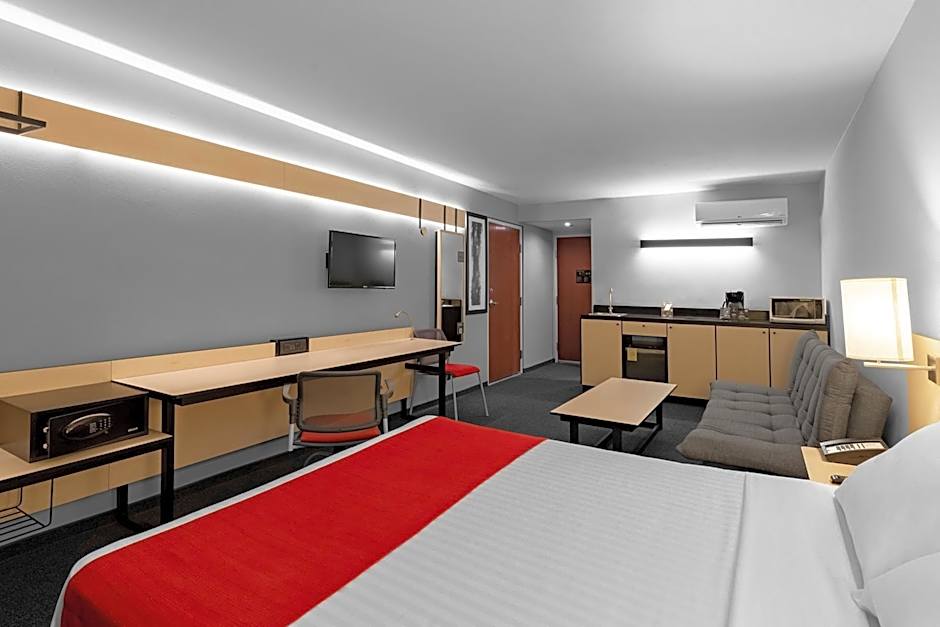City Express Plus by Marriott Guadalajara Expo