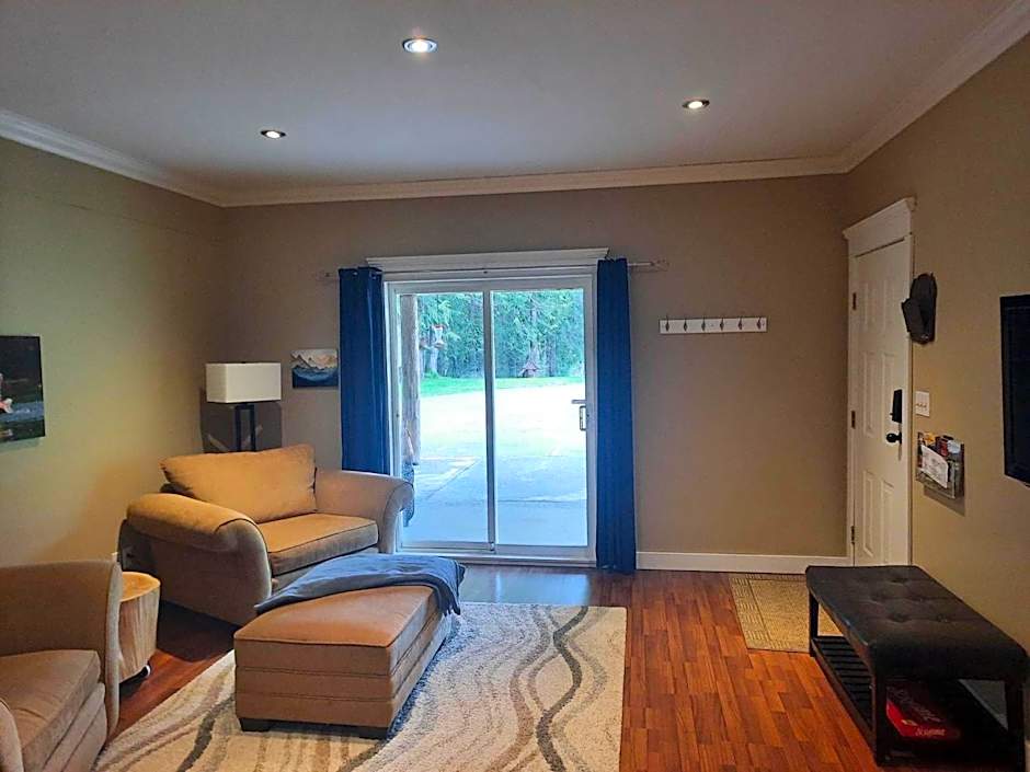 Beaver Hut Bed And Breakfast