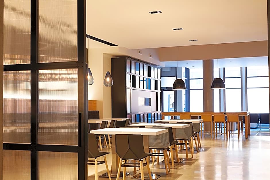 Le Dauphin Montréal Centre-Ville