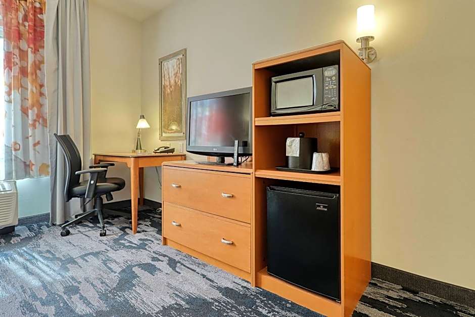 Fairfield Inn & Suites by Marriott Harrisburg West
