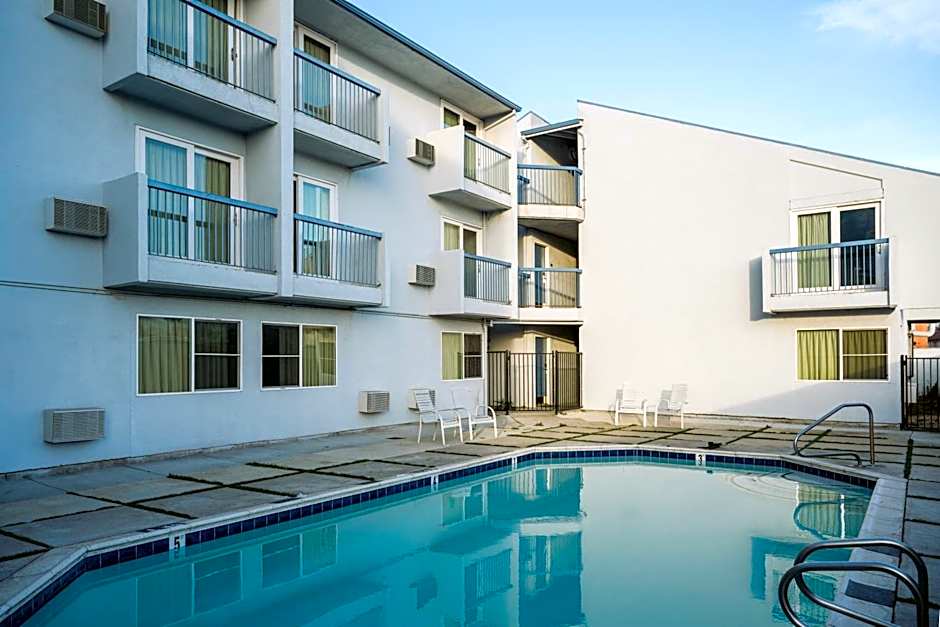 Sand Dollar Inn