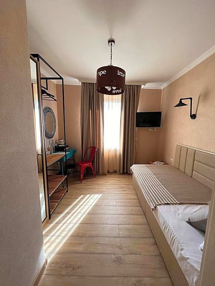 Hotel MEDITERRANEO