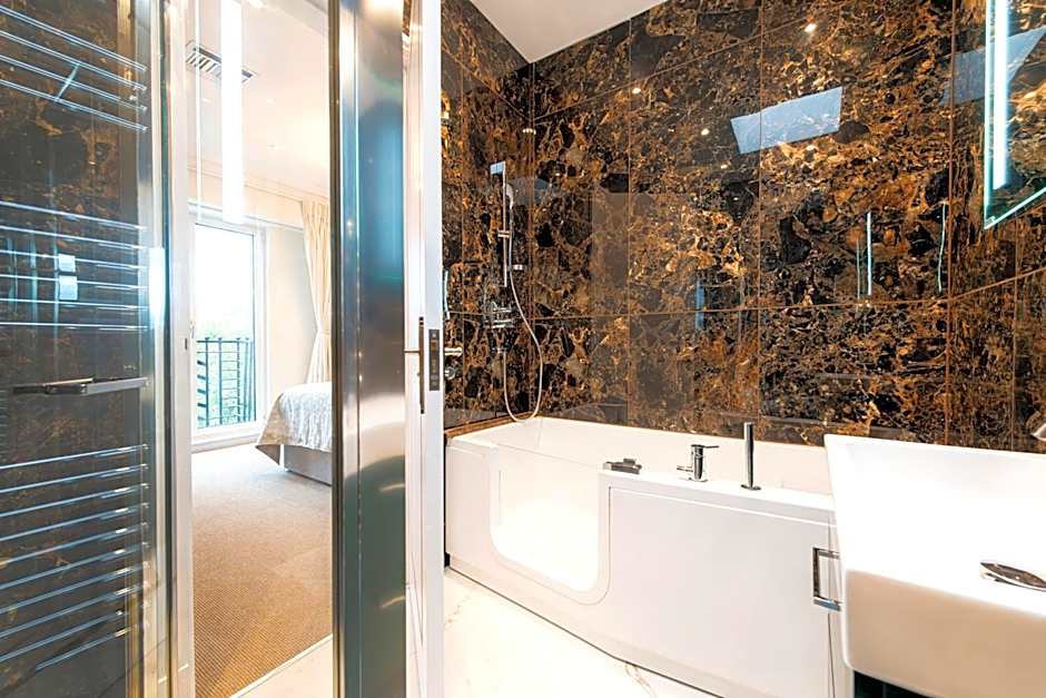 Fountain House Apartments - London