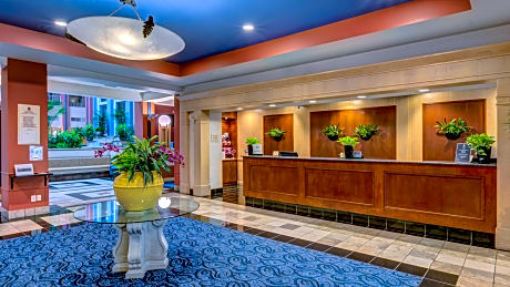 embassy suites rivercenter cincinnati hilton