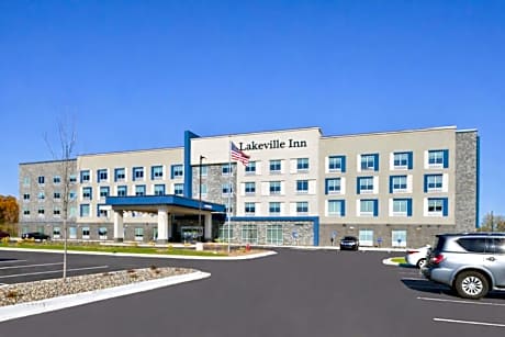 Lakeville Inn