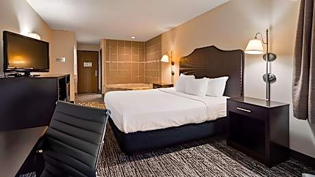 1 King Bed Nonsmoking