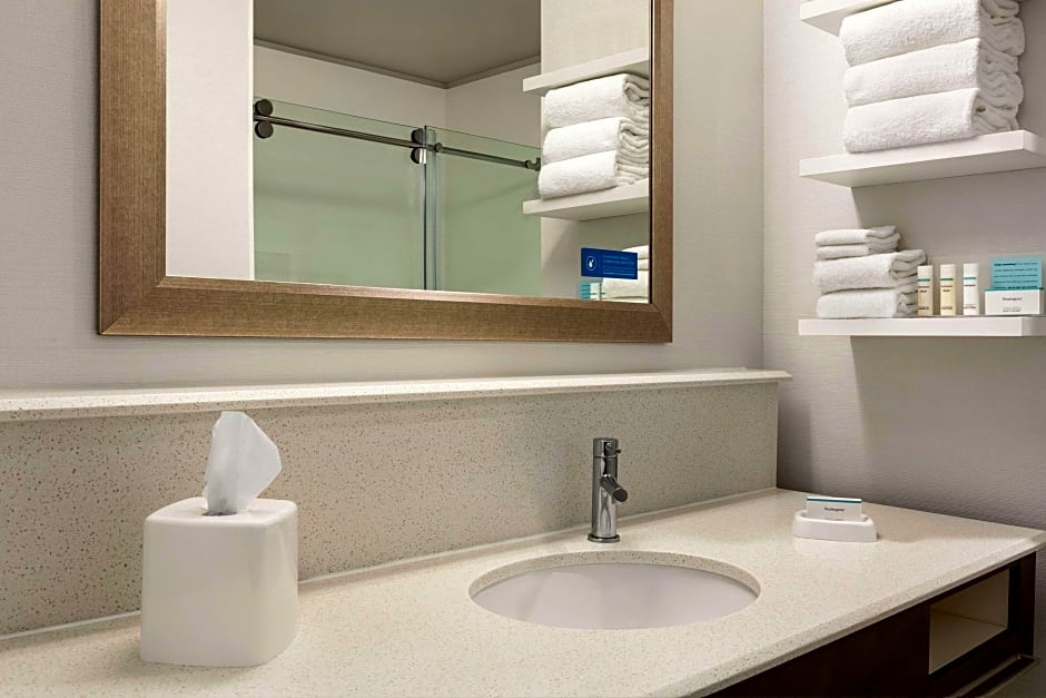 Photo 1 of 4 of Premium 2 Queen Beds, Hearing/Mobility Accessible, Bathtub