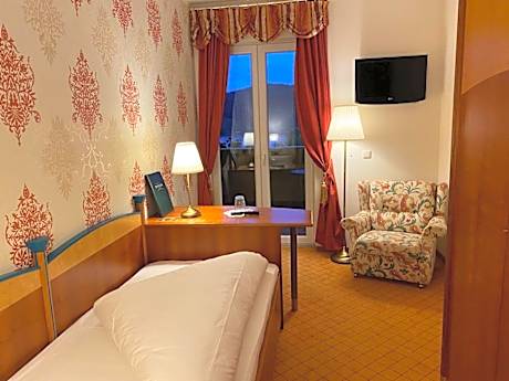 Single Room with Balcony