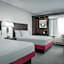 Hampton Inn & Suites Omaha-Downtown