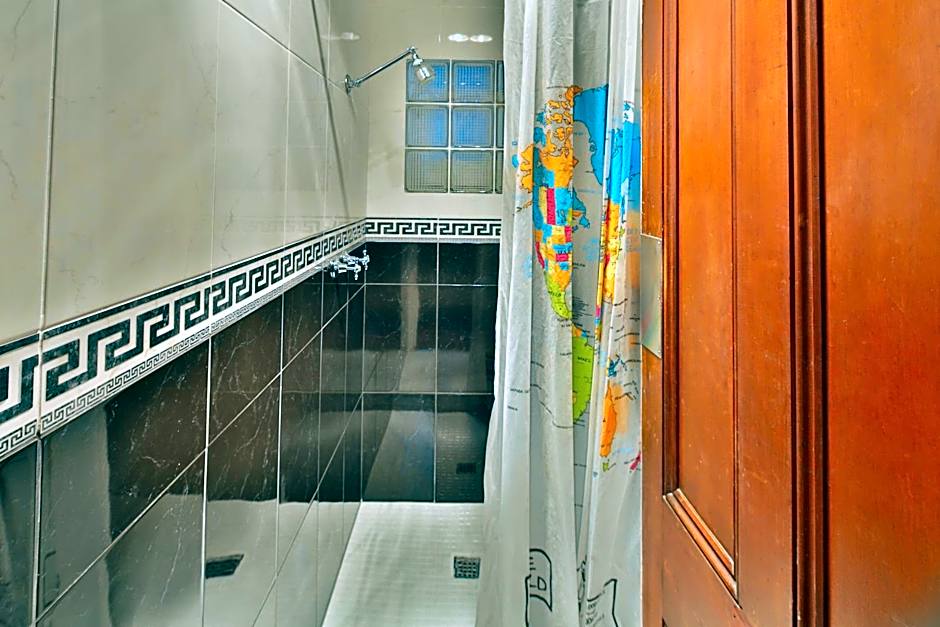 Astor Private Hotel
