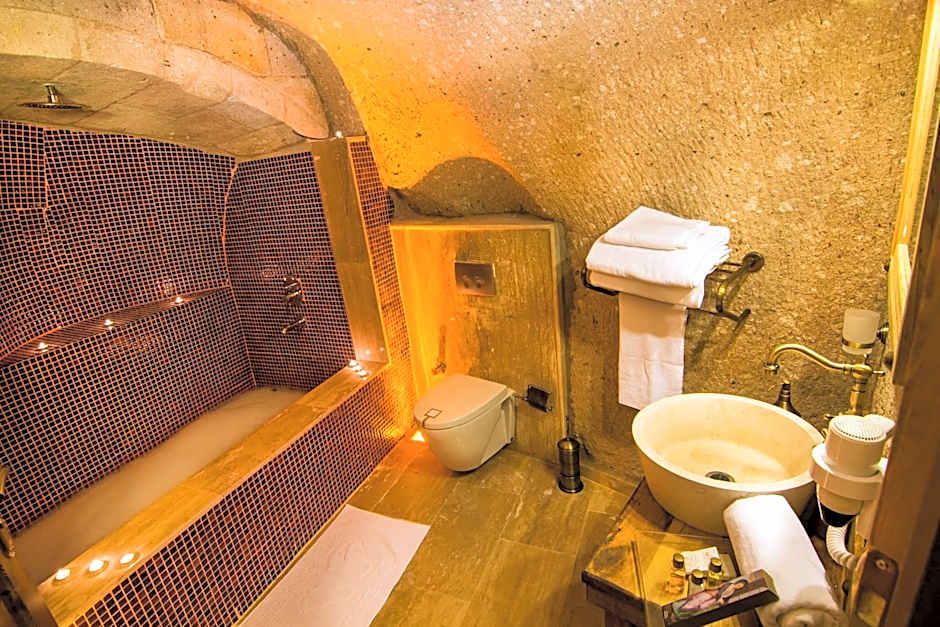 Caldera Cave Hotel