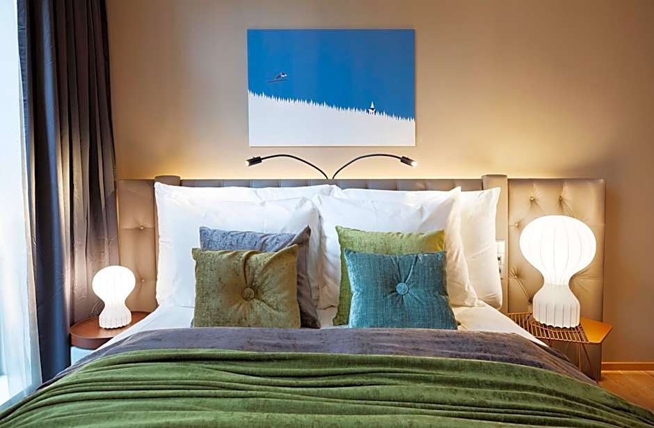 Clarion Hotel The Hub