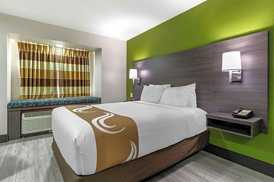 Quality Inn & Suites Longview I-20