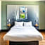 B&B Hôtel Lyon Grand Stade Meyzieu