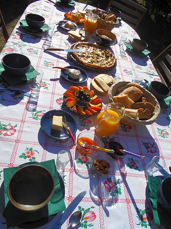 VALRELEY, chambres et table d'hôtes eco-friendly avec bain nordique au sud du massif du Jura