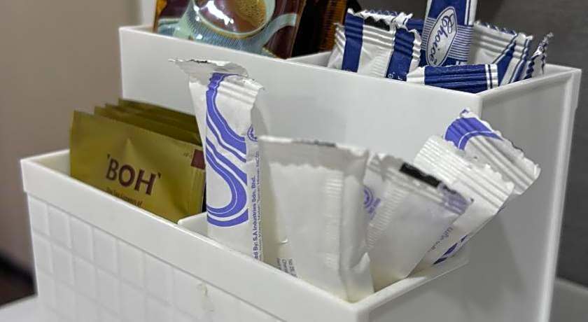 ADA Hotel & Apartment