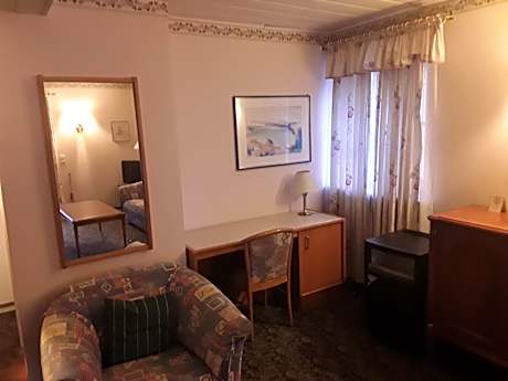 Double Room with Spa Bath