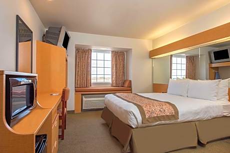 1 Queen Bed Non-Smoking