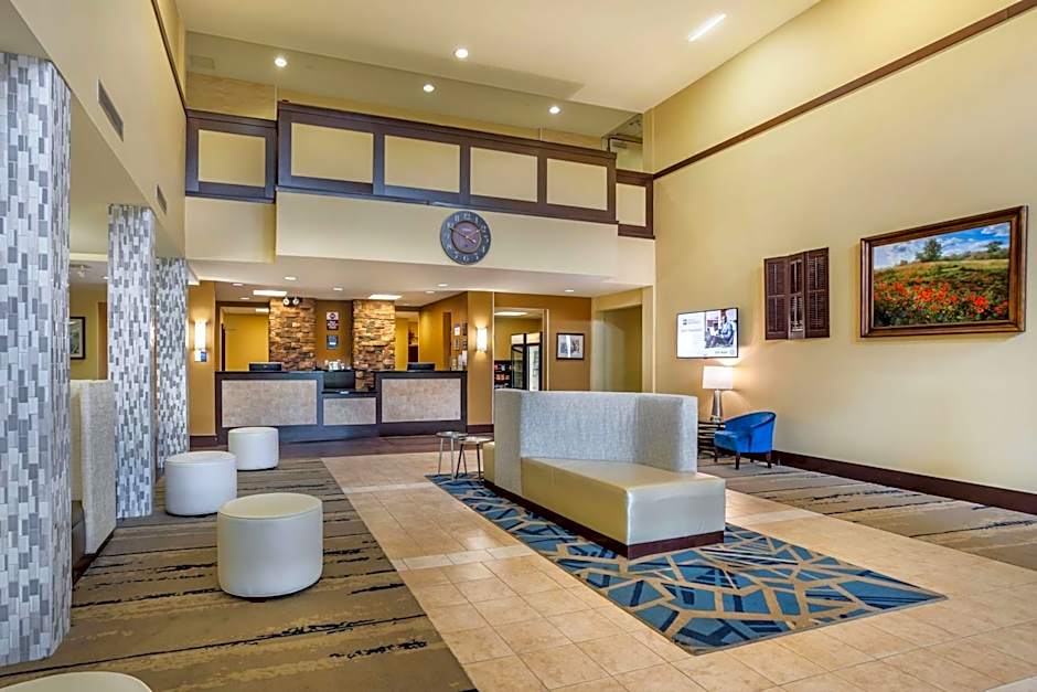 Best Western Plus University Park Inn & Suites
