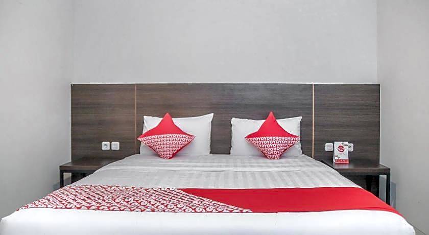 OYO 1006 Azzahra Guest House