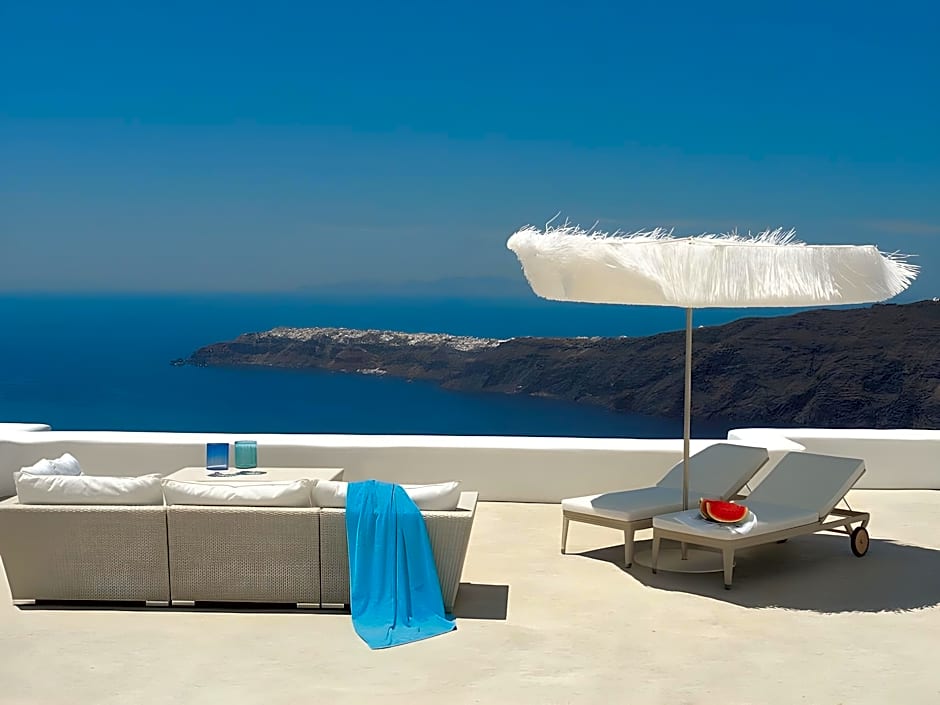 White Santorini Suites & Spa