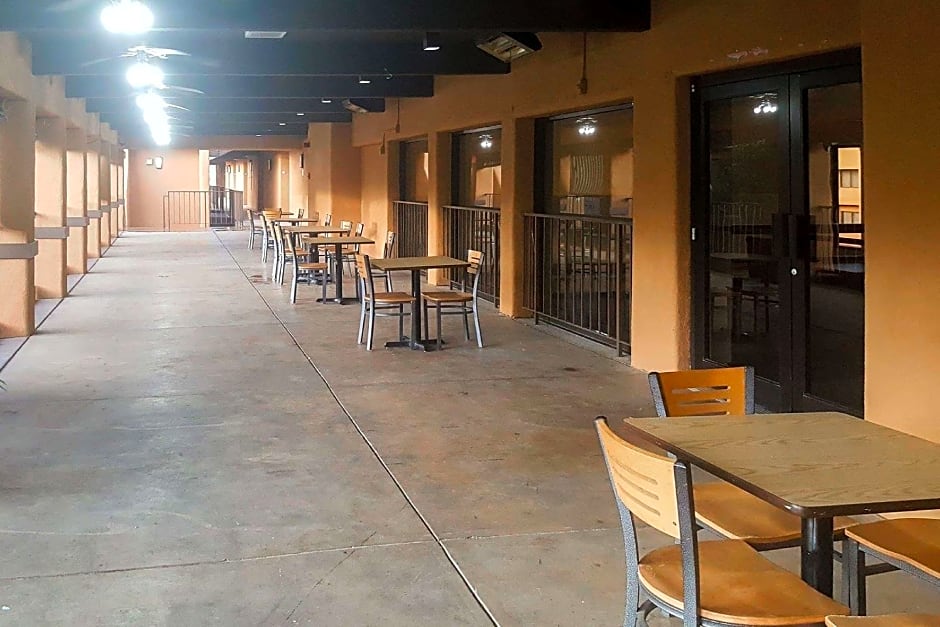 Ramada by Wyndham Tucson Airport