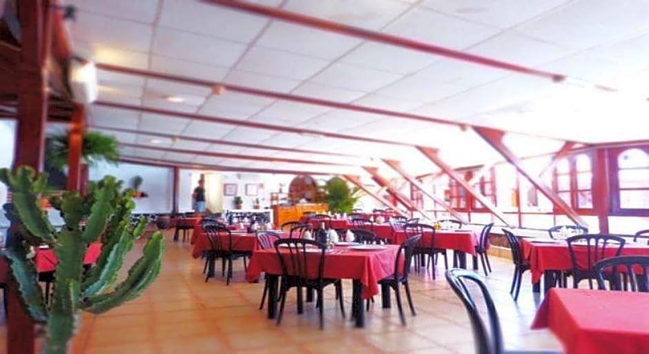 Apartamentos Castillo Beach