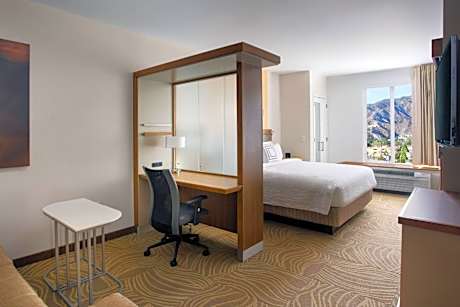 King Studio with Sofa Bed and Mountain View - Hearing Accessible