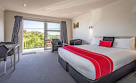 Pukekura Motor Lodge