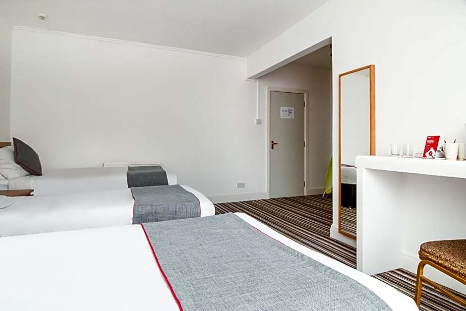 OYO Flagship Cardiff Central