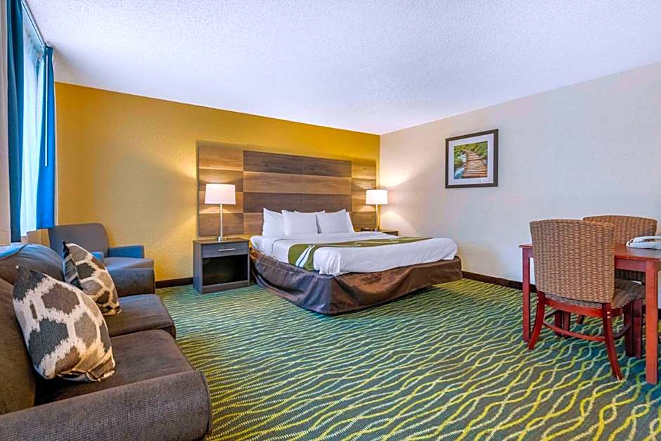 Quality Inn & Suites Leesburg Chain of Lakes