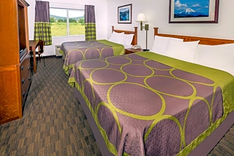 Queen Room with Two Queen Beds - Non-Smoking