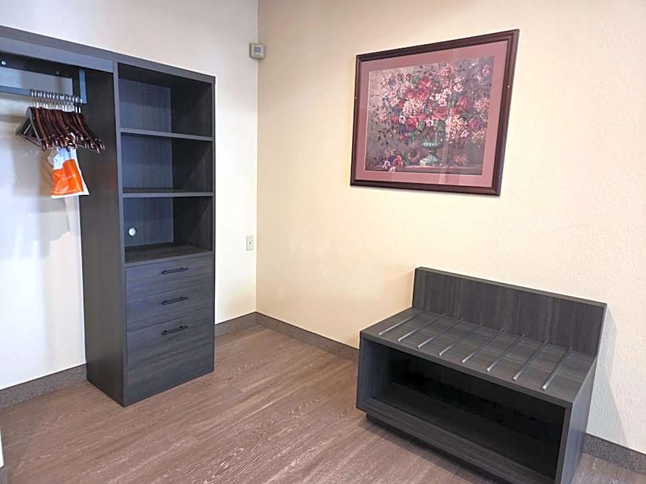 Quality Inn & Suites Conference Center