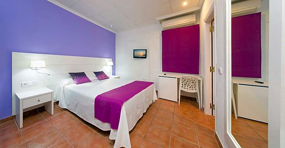Hostal Adelino