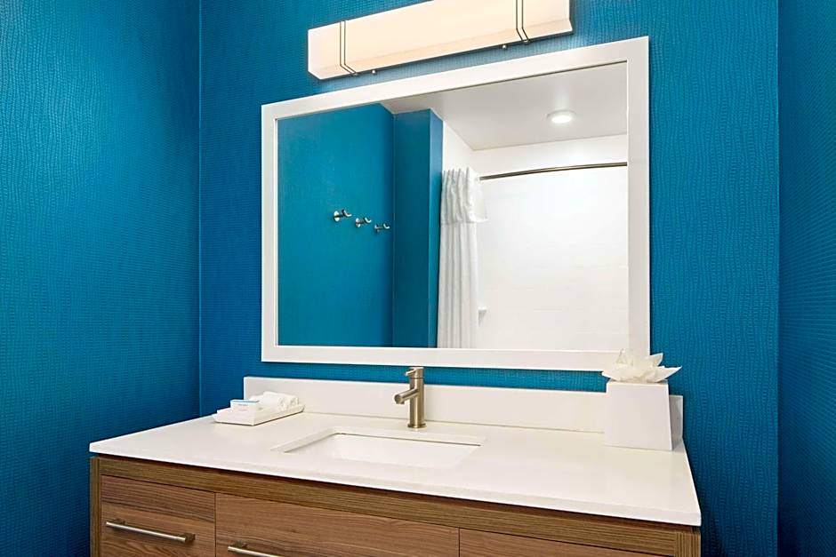 Home2 Suites by Hilton Pensacola I 10 Pine Forest Road, FL