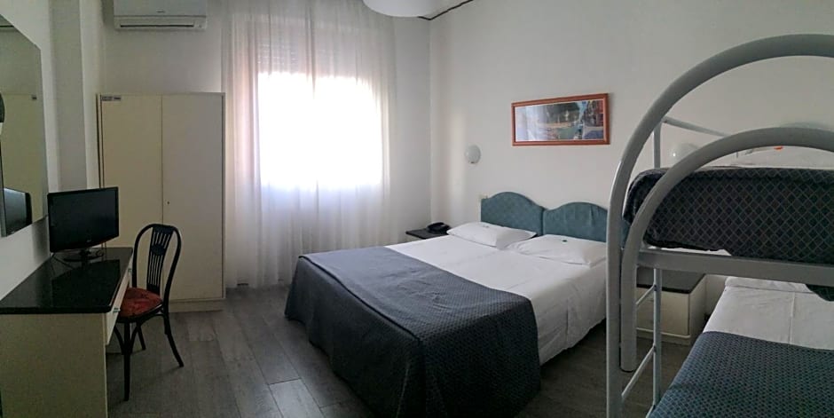 Hotel Capitol
