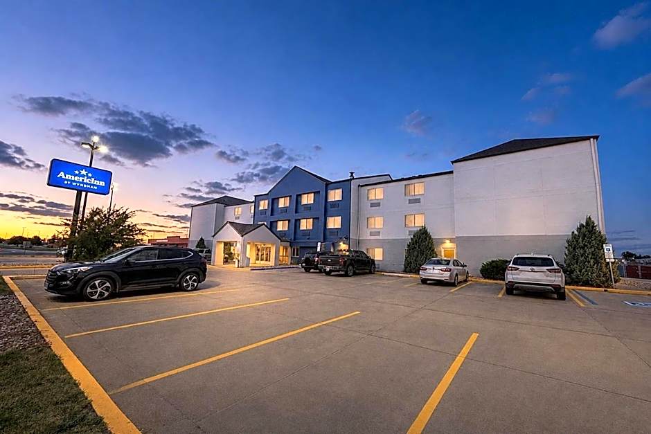 AmericInn by Wyndham Minot