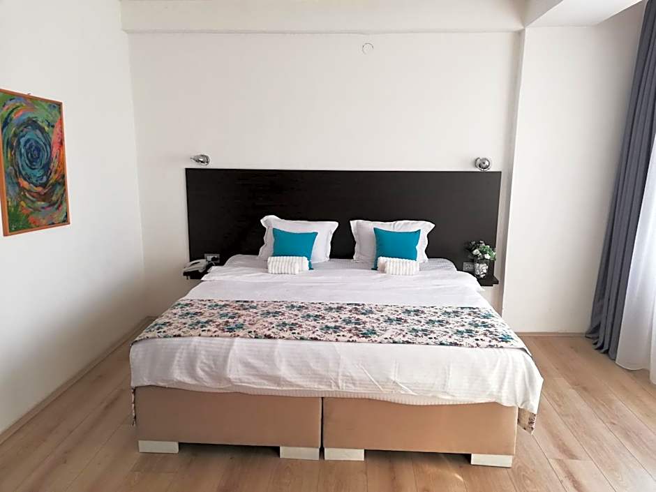 Atlas City Center Hotel