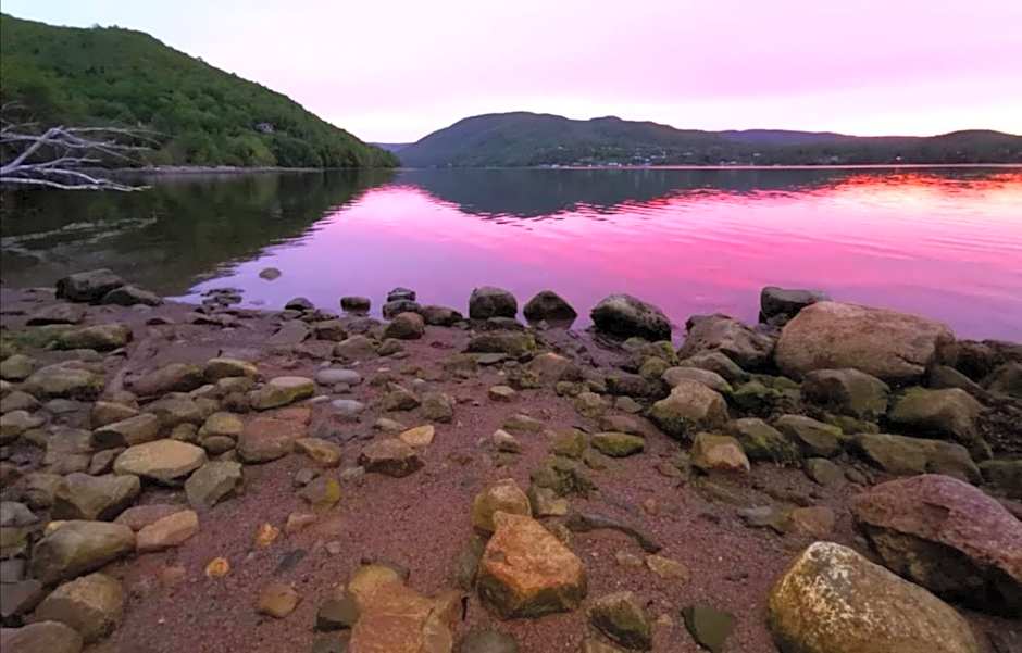 Knotty Pine Ocean Front Suite - Adults Only